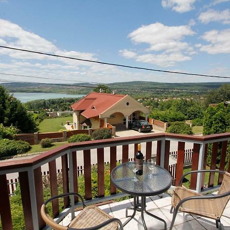 Villa Szepkilatas Vendeghaz Balatonfůzfő Exterior foto