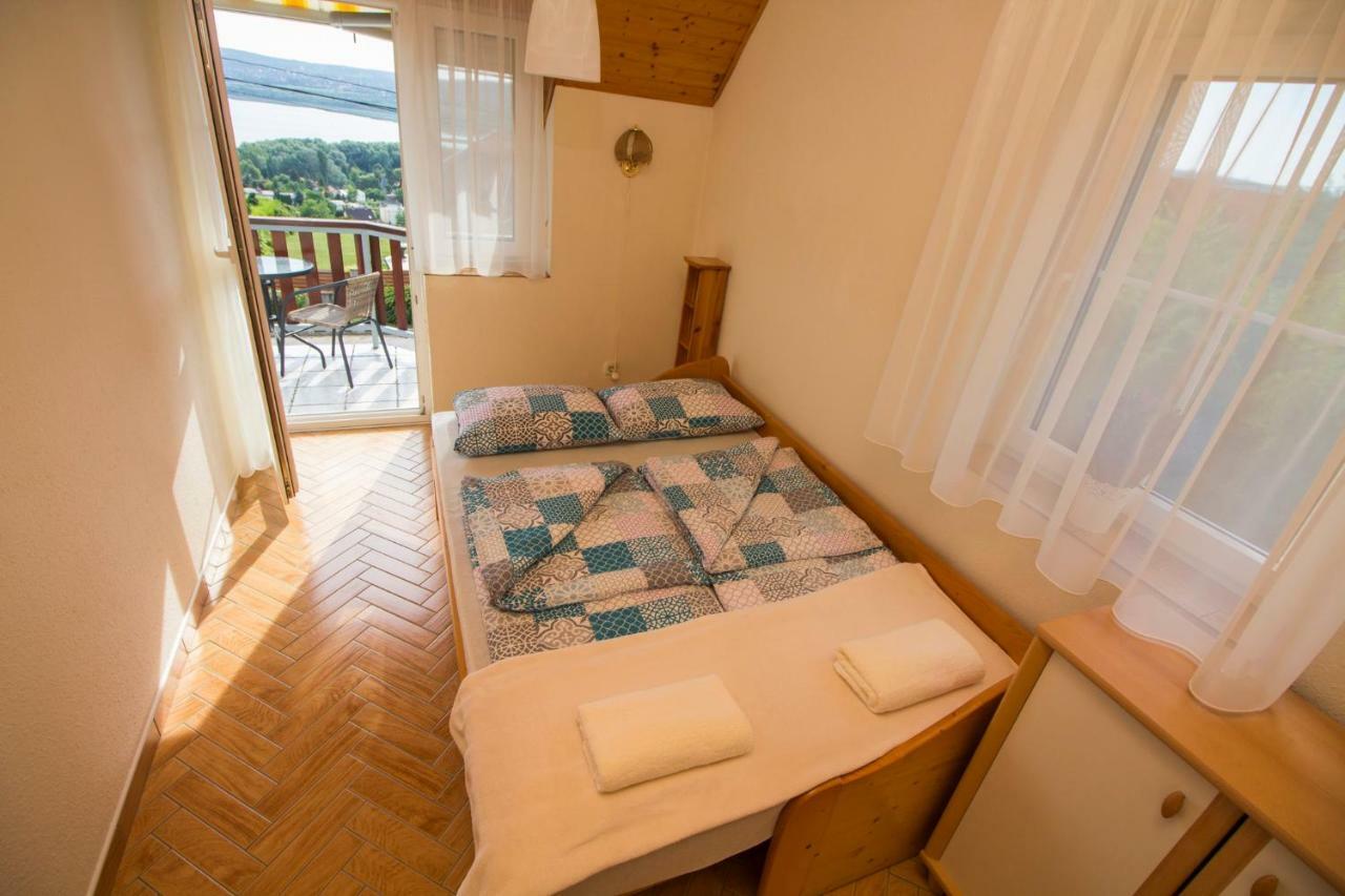 Villa Szepkilatas Vendeghaz Balatonfůzfő Exterior foto