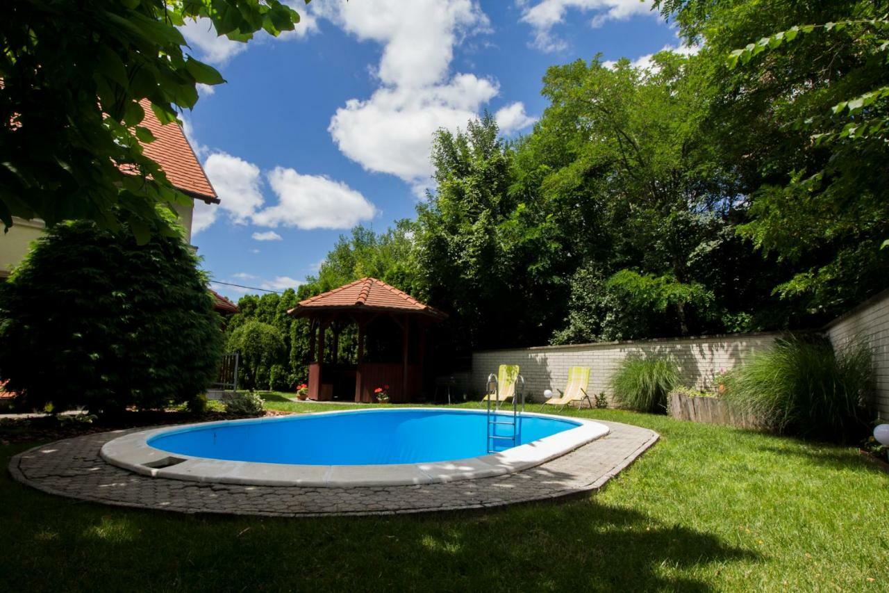 Villa Szepkilatas Vendeghaz Balatonfůzfő Exterior foto